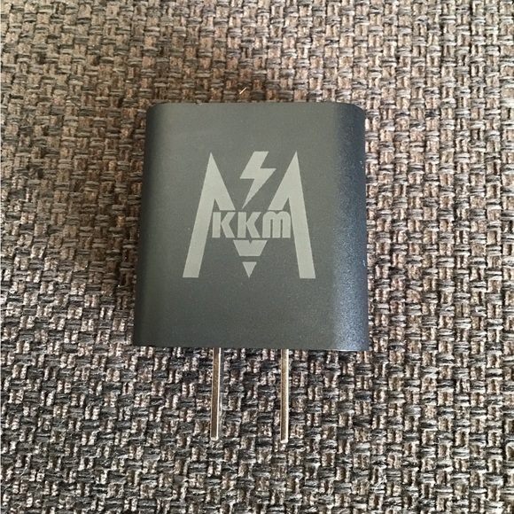 LK 4 in 1 Wireless Charging Station - Picture 7 of 8